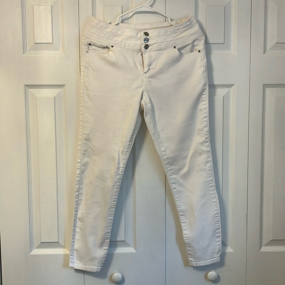 d. jeans White Denim Jeans Sz 6